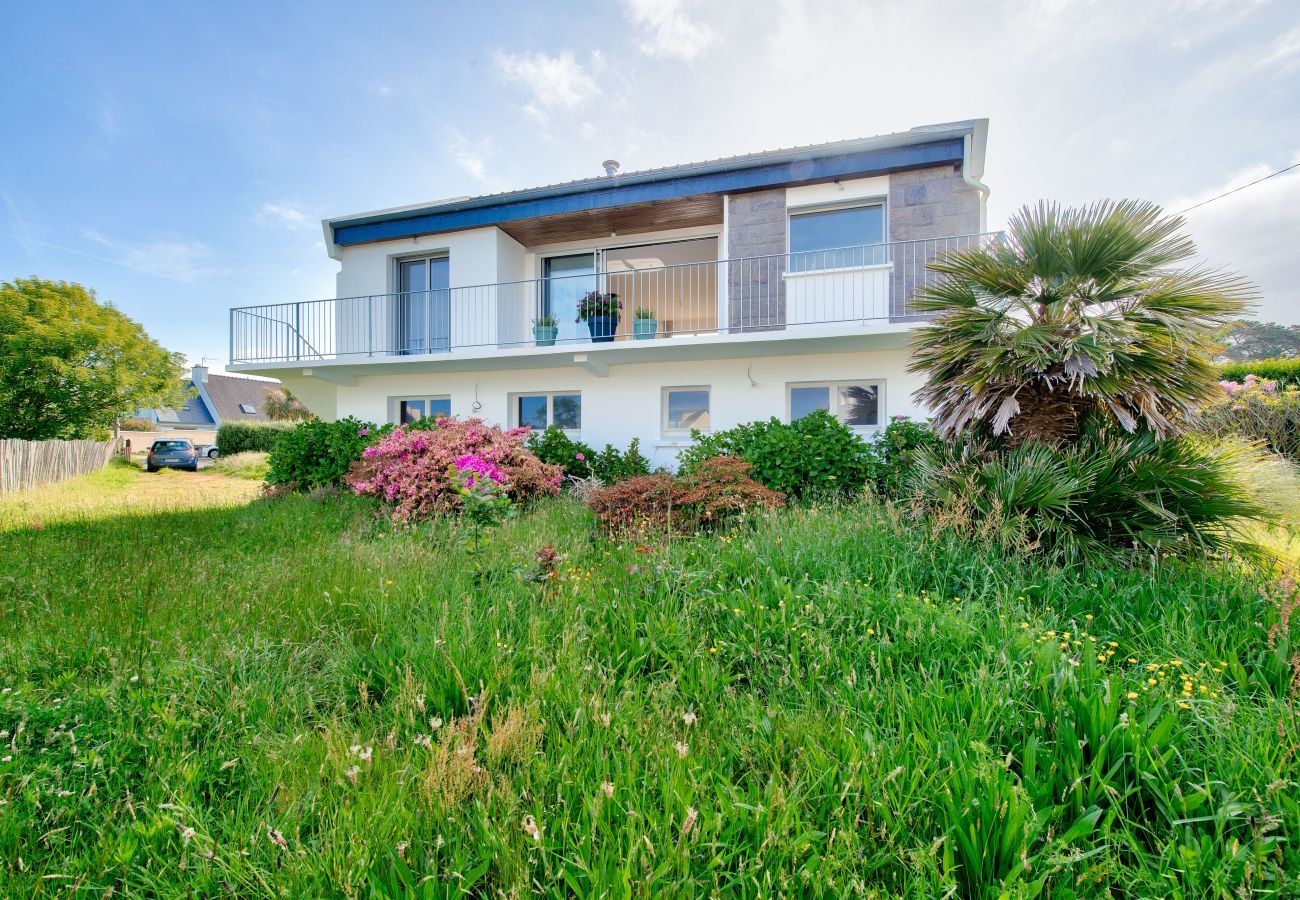 House in Plouguerneau - Sea view - House for 6 with balcony - Garden