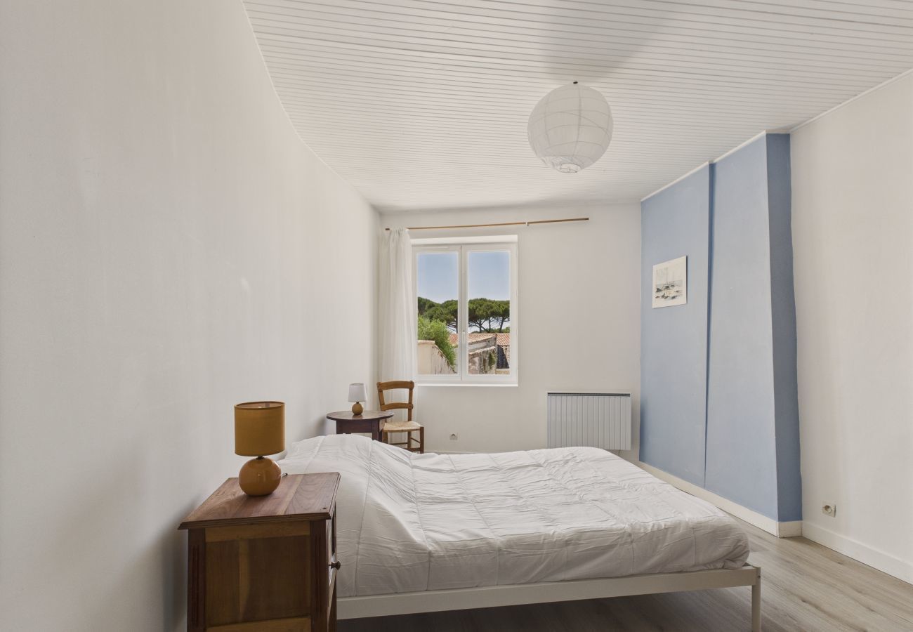 House in Le Bois-Plage-en-Ré - 800 m from the beach - House for 6 in Bois-Plage