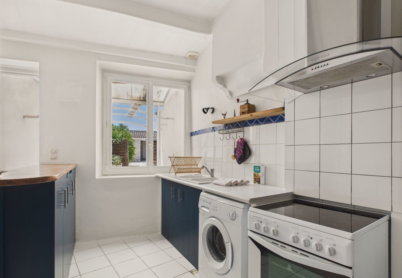 House in Le Bois-Plage-en-Ré - 800 m from the beach - House for 6 in Bois-Plage