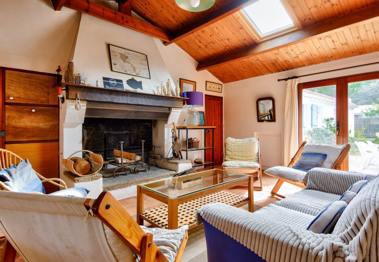 House in Noirmoutier-en-l´Ile - 100m from the beach-6 adults /4 children-Garden