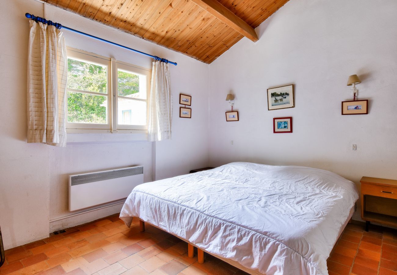 House in Noirmoutier-en-l´Ile - 100m from the beach-6 adults /4 children-Garden