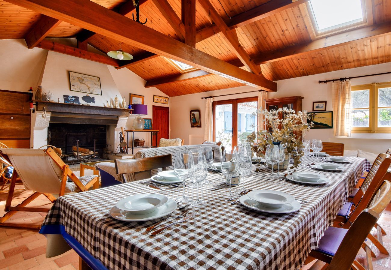 House in Noirmoutier-en-l´Ile - 100m from the beach-6 adults /4 children-Garden