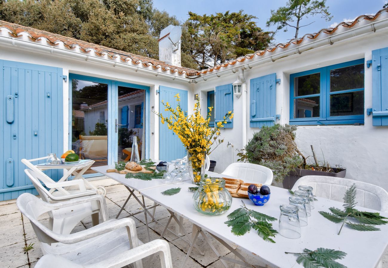 House in Noirmoutier-en-l´Ile - 100m from the beach-6 adults /4 children-Garden