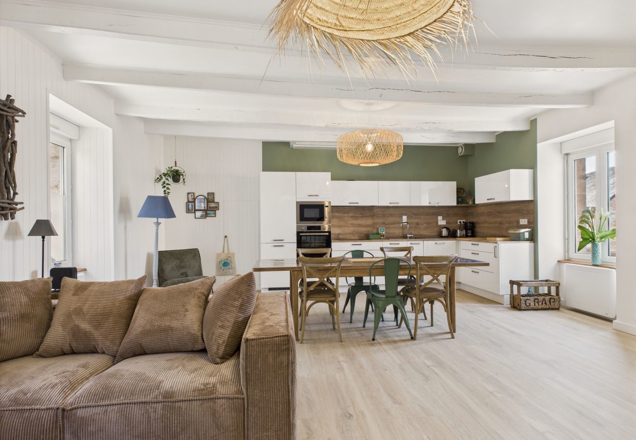 House in Erquy - House for 6 adults and 1 child – center of Erquy