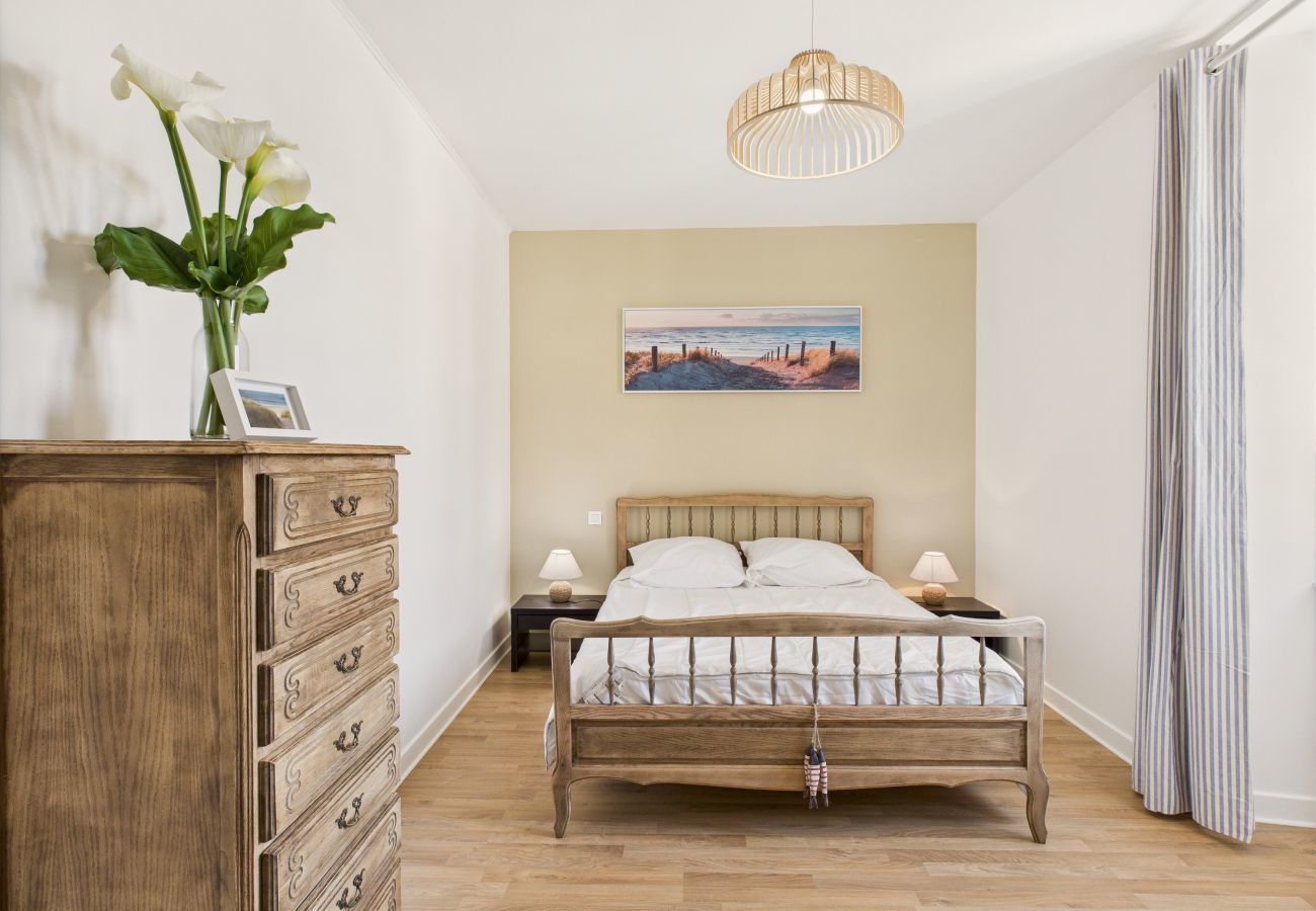 House in Erquy - House for 6 adults and 1 child – center of Erquy