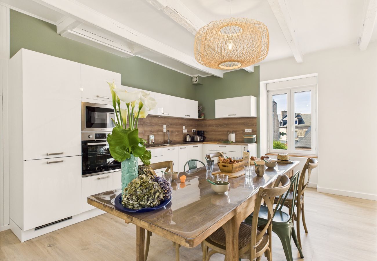 House in Erquy - House for 6 adults and 1 child – center of Erquy