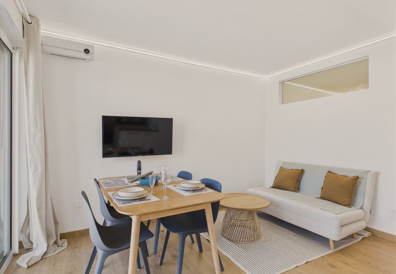 Apartment in Arzon - Apartment for 2 with balcony by the sea