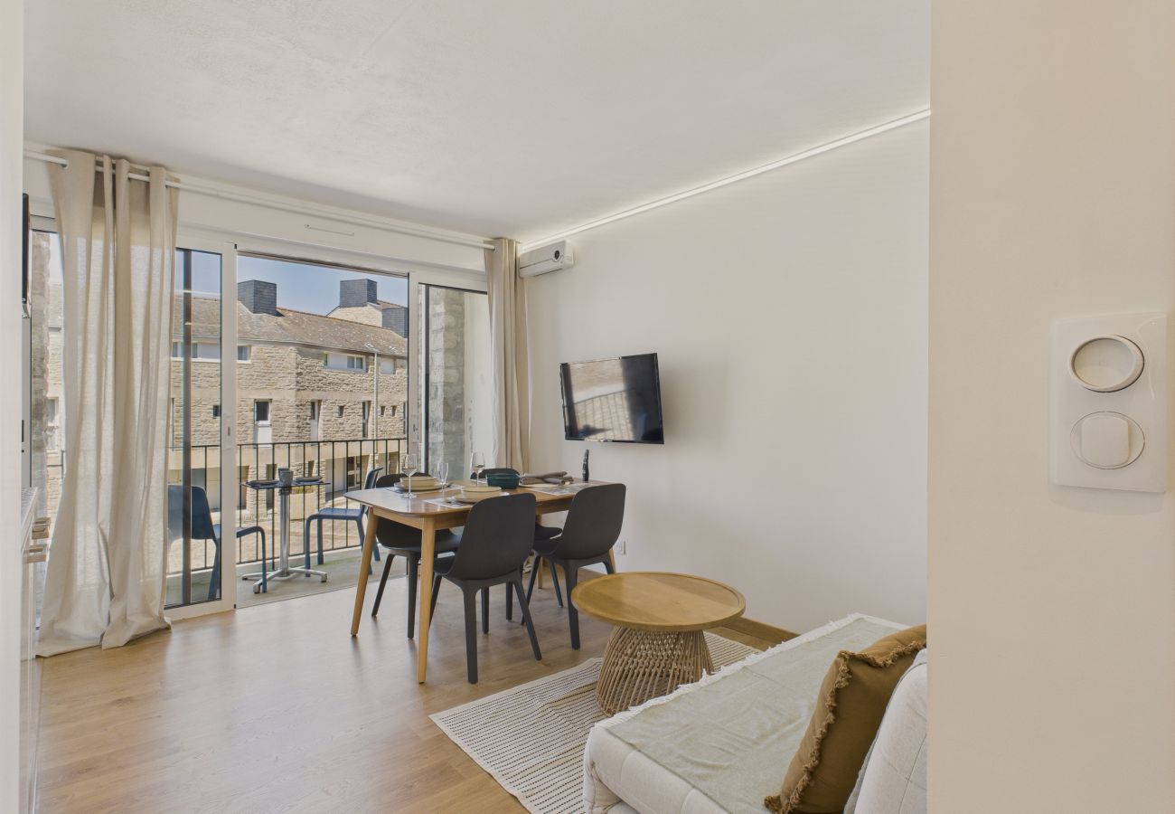 Apartment in Arzon - Apartment for 2 with balcony by the sea