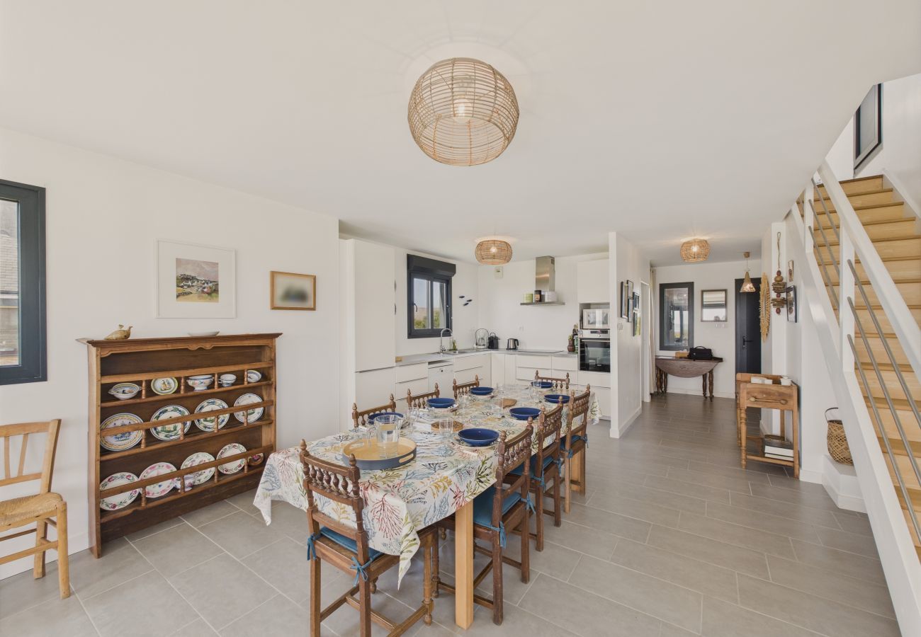 House in Plovan - Sea view – house for 5 adults and 2 children
