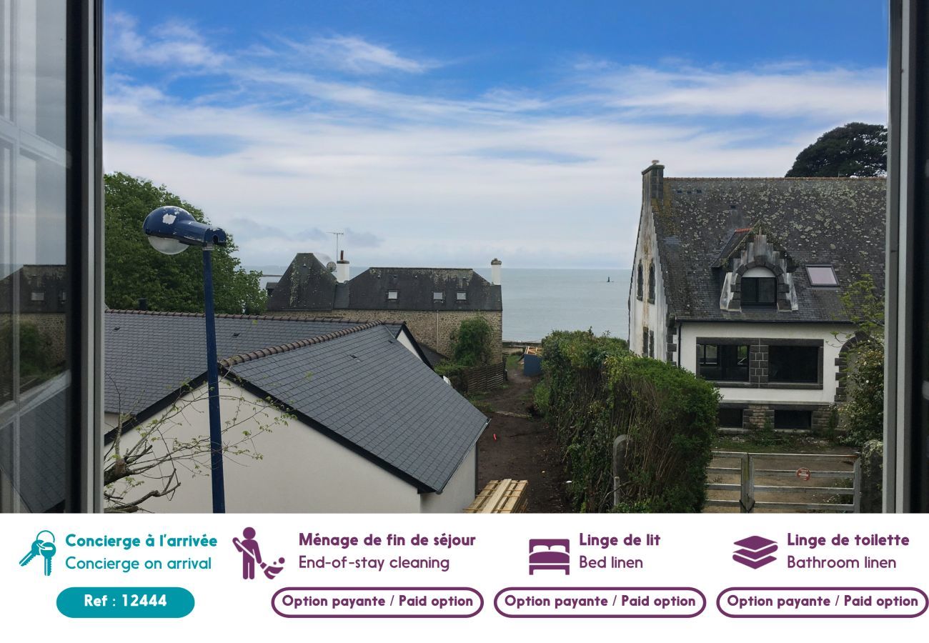 House in Bénodet - Sea view – house for 4 adults and 3 children