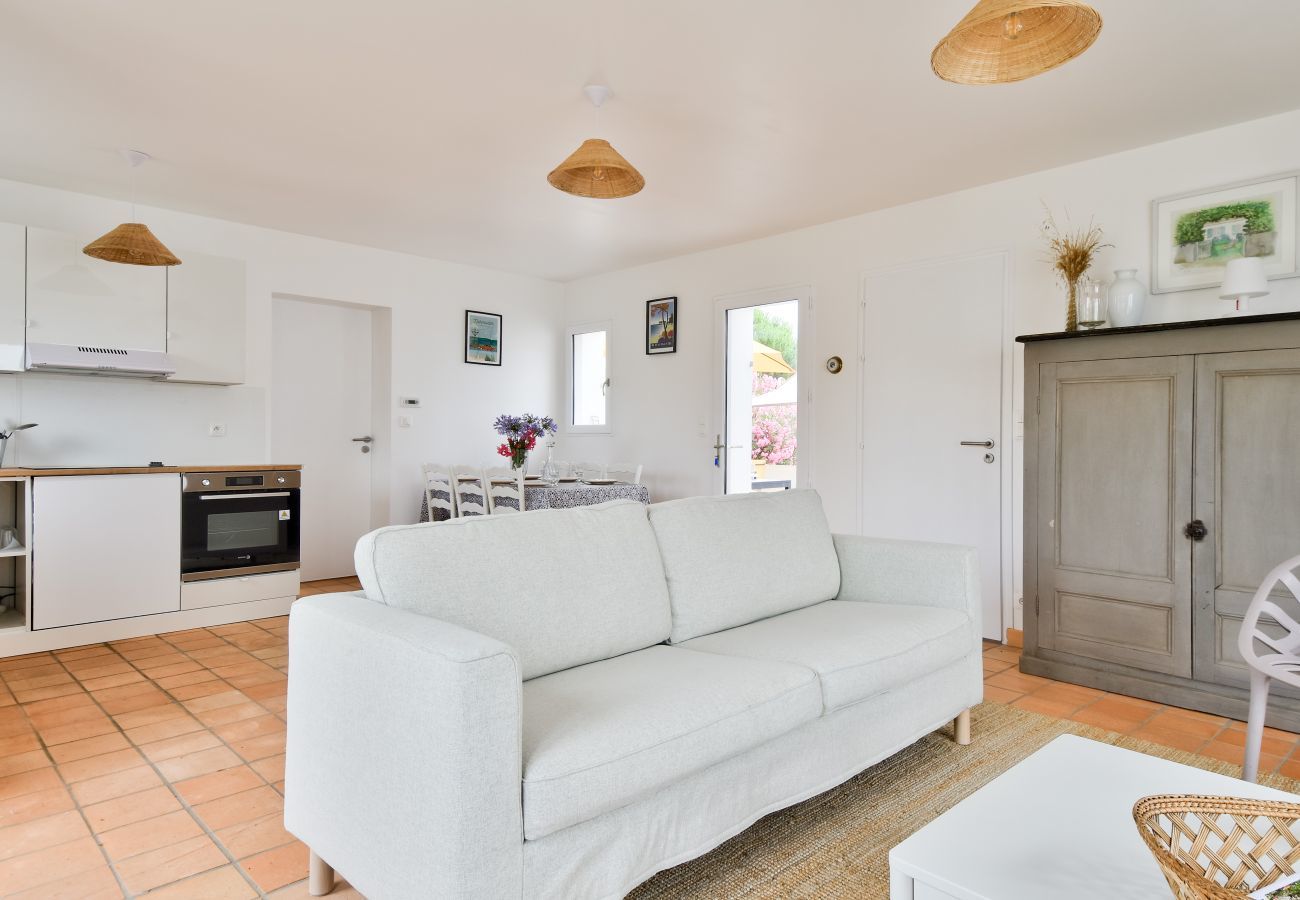House in L'Epine - 700 m from the beach, garden, house for 7
