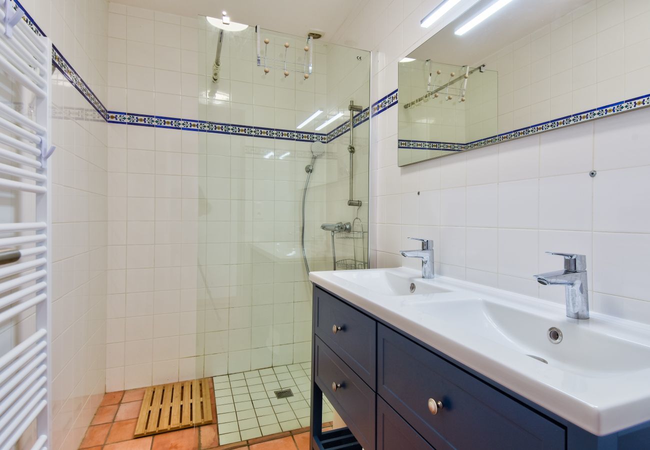 House in L'Epine - 700 m from the beach, garden, house for 7