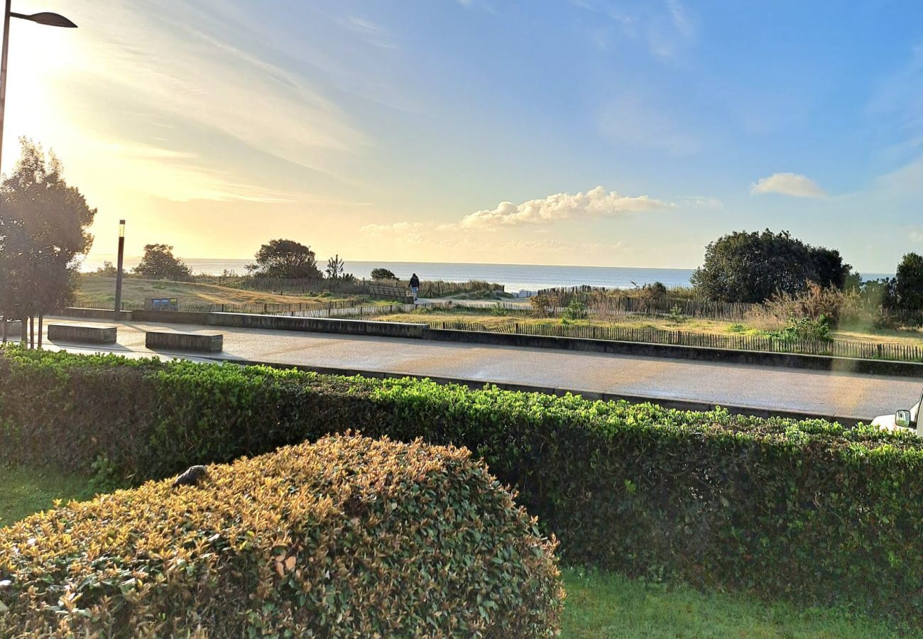 Apartment in Carnac - Sea-view apartment for 2 adults and 3 children