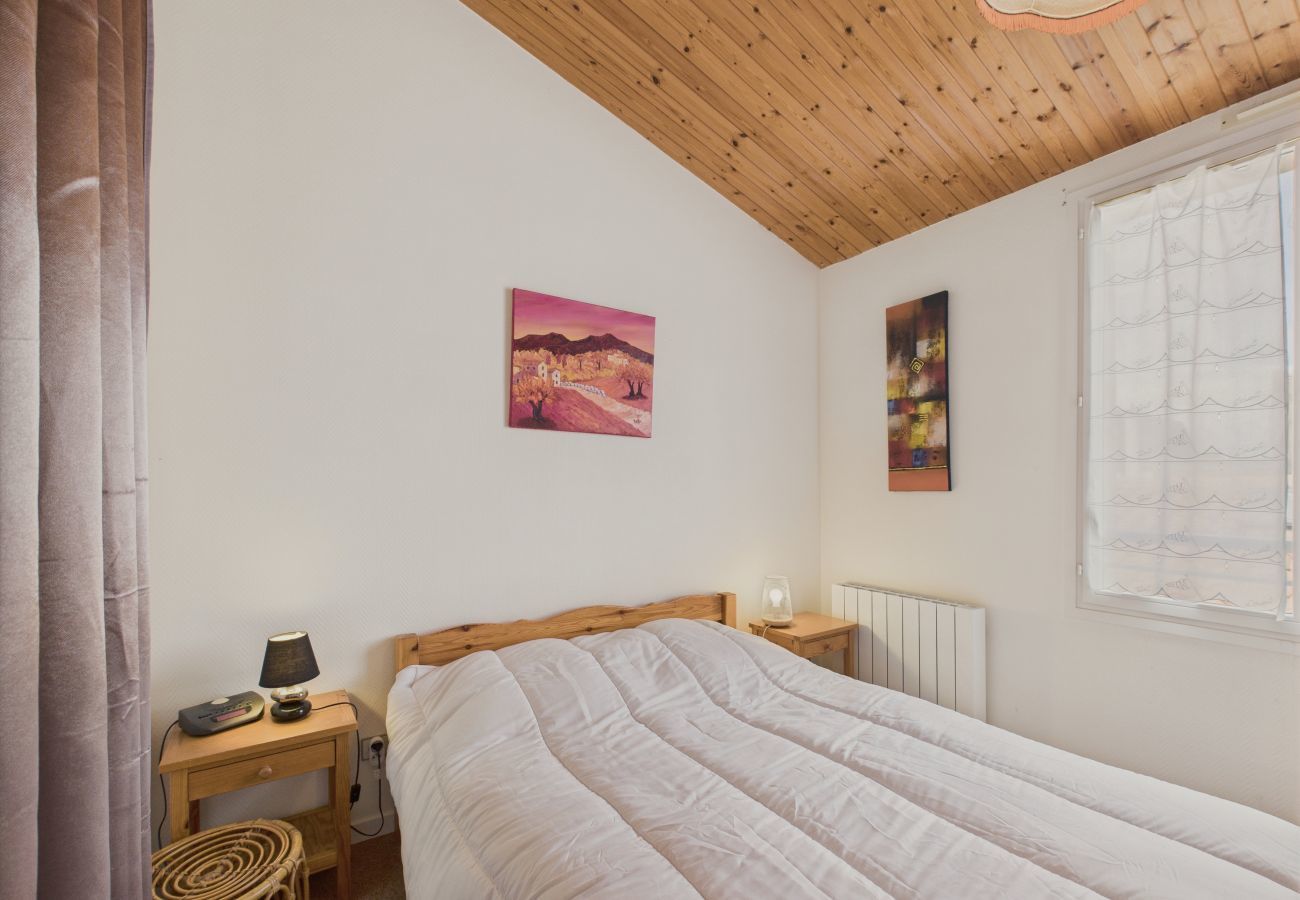 Apartment in Les Sables-d´Olonne - At 250m from the main beach, apartment for 4