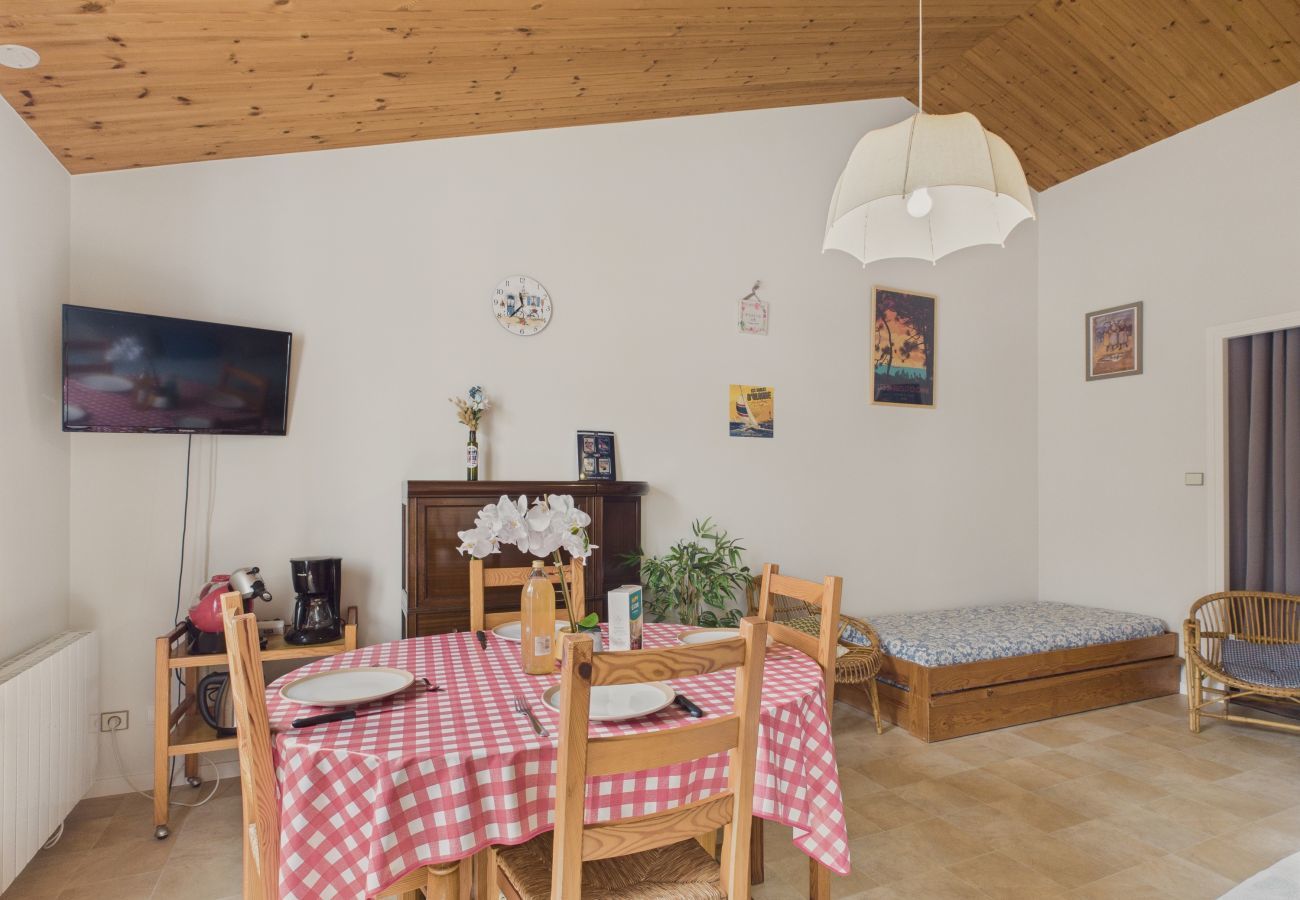 Apartment in Les Sables-d´Olonne - At 250m from the main beach, apartment for 4