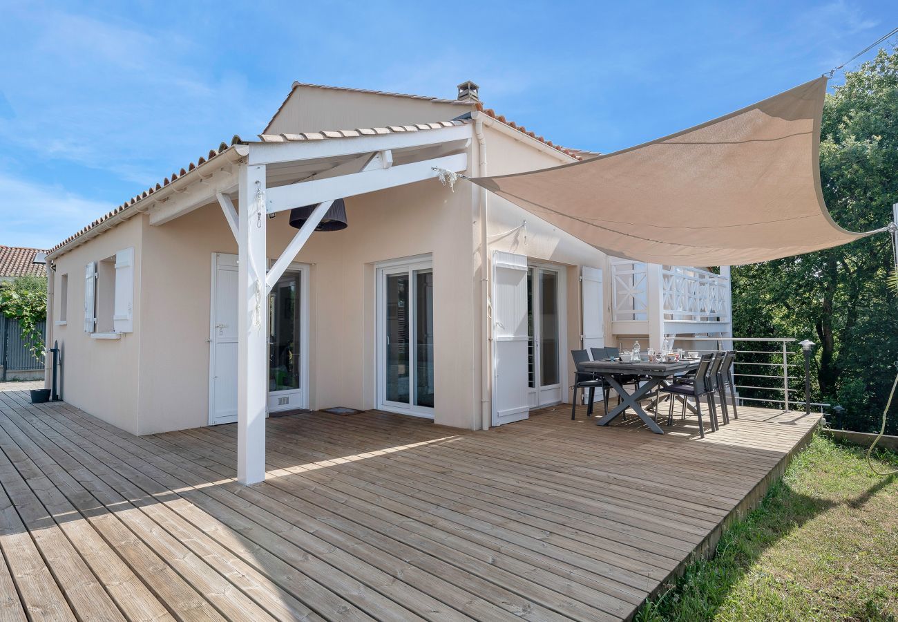 House in Pornic - Family home for 8 people - 400m from the beach