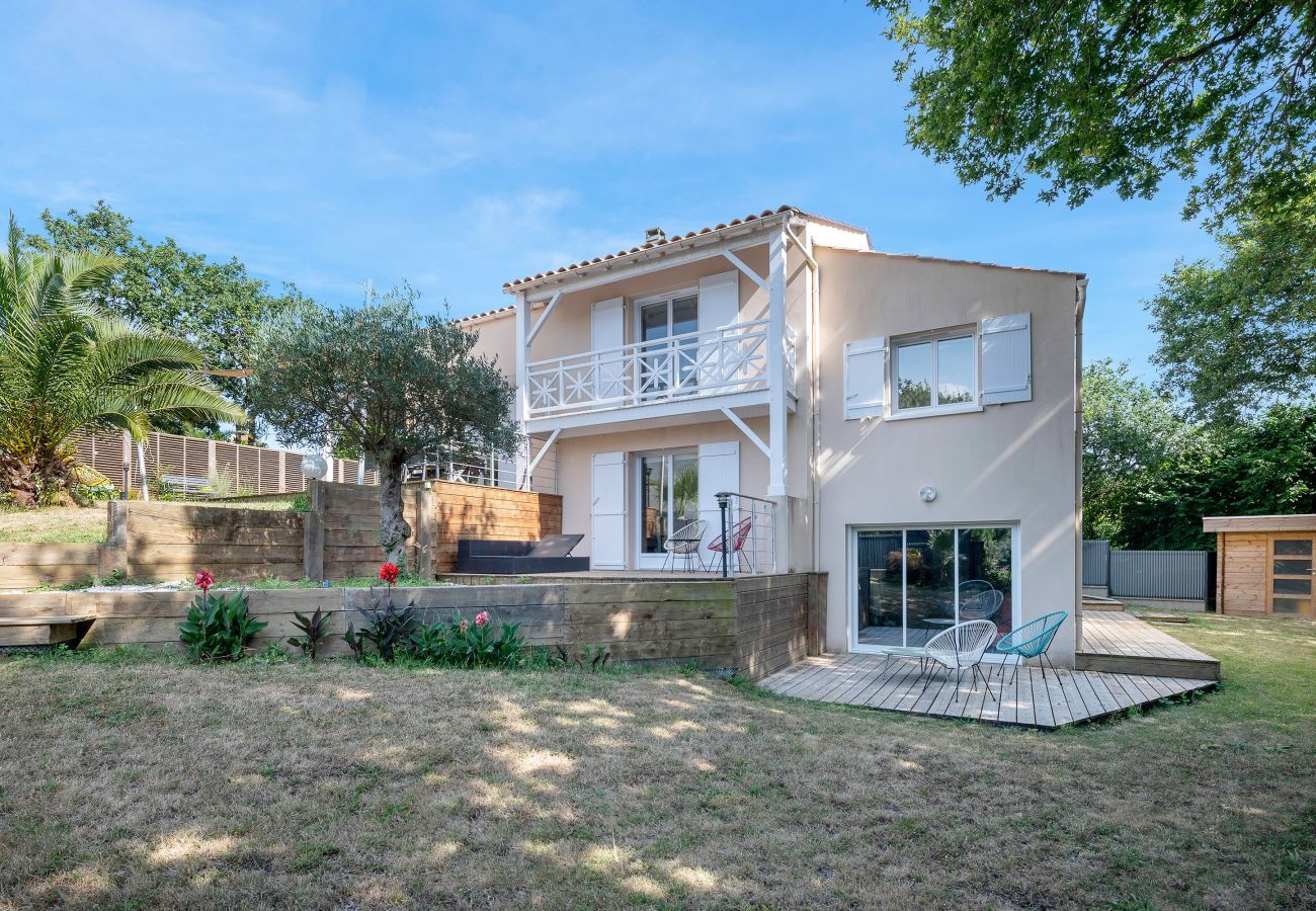 House in Pornic - Family home for 8 people - 400m from the beach
