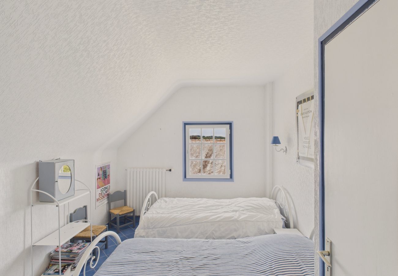 House in Penvénan - Port Blanc – House for 12 Adults and 2 Children