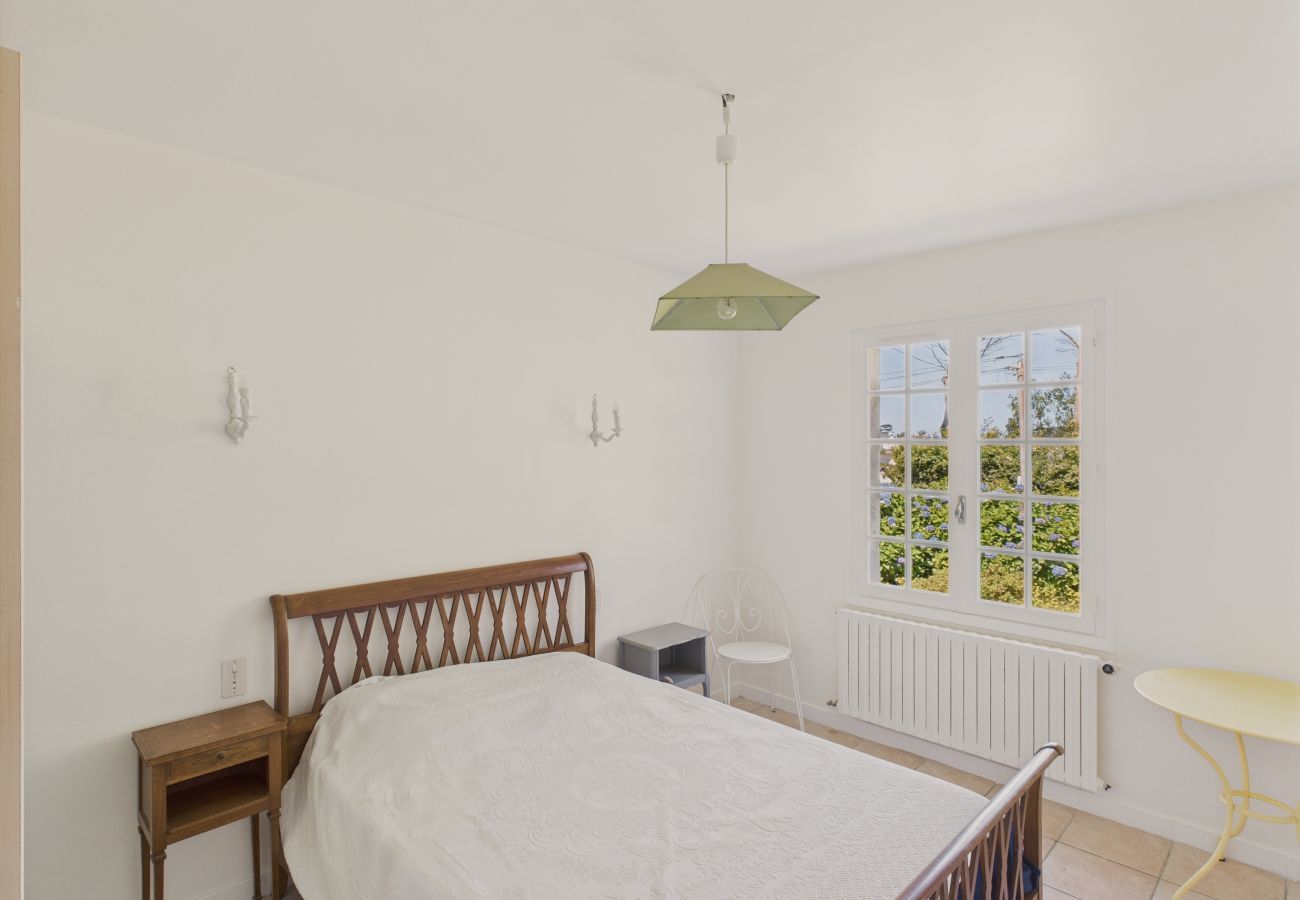 House in Penvénan - Port Blanc – House for 12 Adults and 2 Children