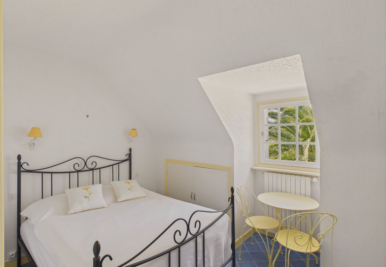 House in Penvénan - Port Blanc – House for 12 Adults and 2 Children