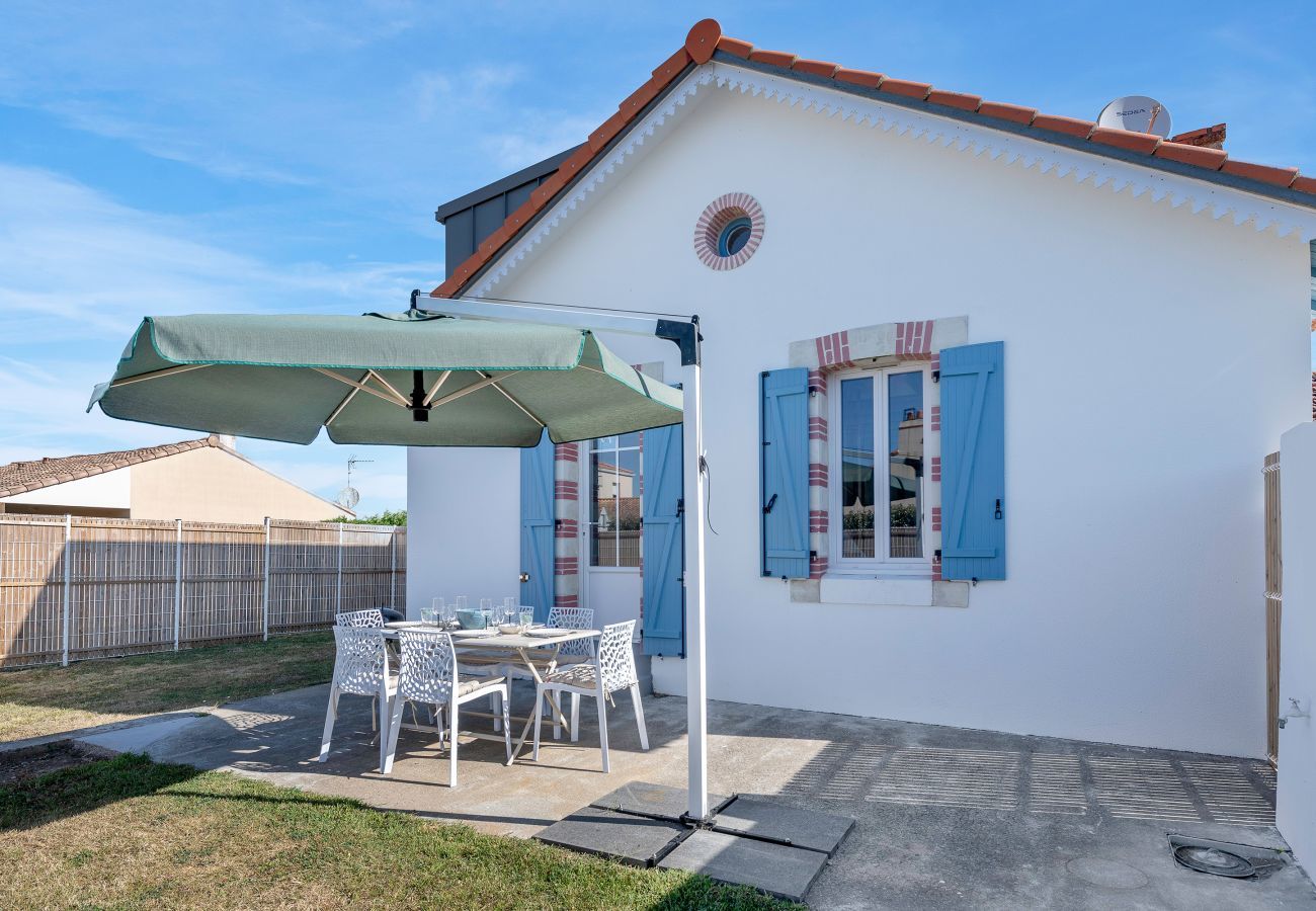 House in La Plaine-sur-Mer - House 50m from sea – 4 adults / 2 children