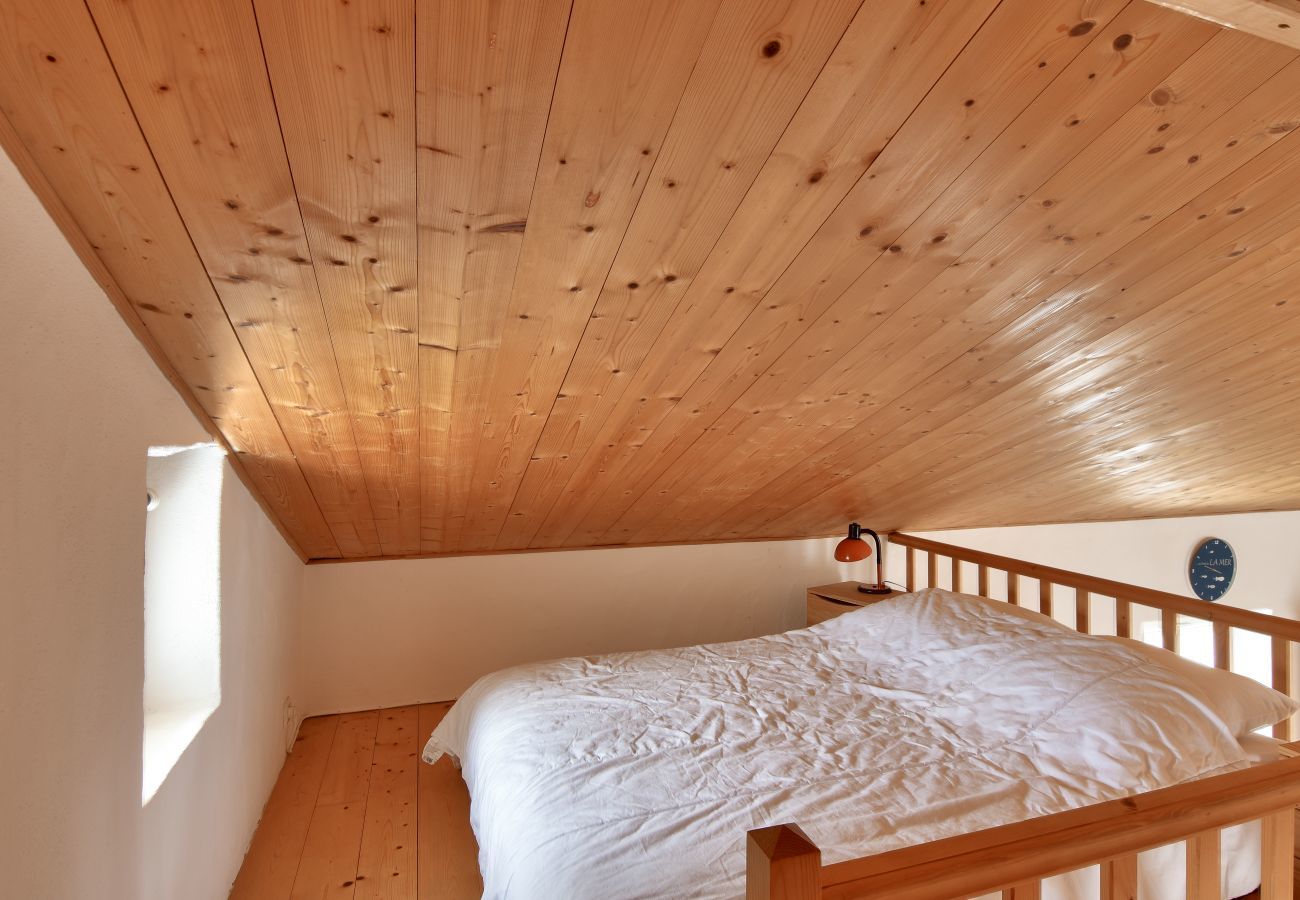 Studio in L'Epine - 300m from the beach - house with garden for 3