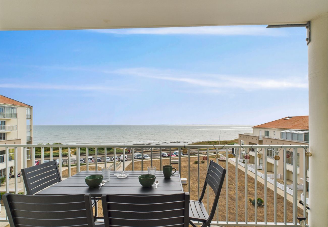 Apartment in Saint-Hilaire-de-Riez - Oceanfront – Apartment for 4 with Balcony
