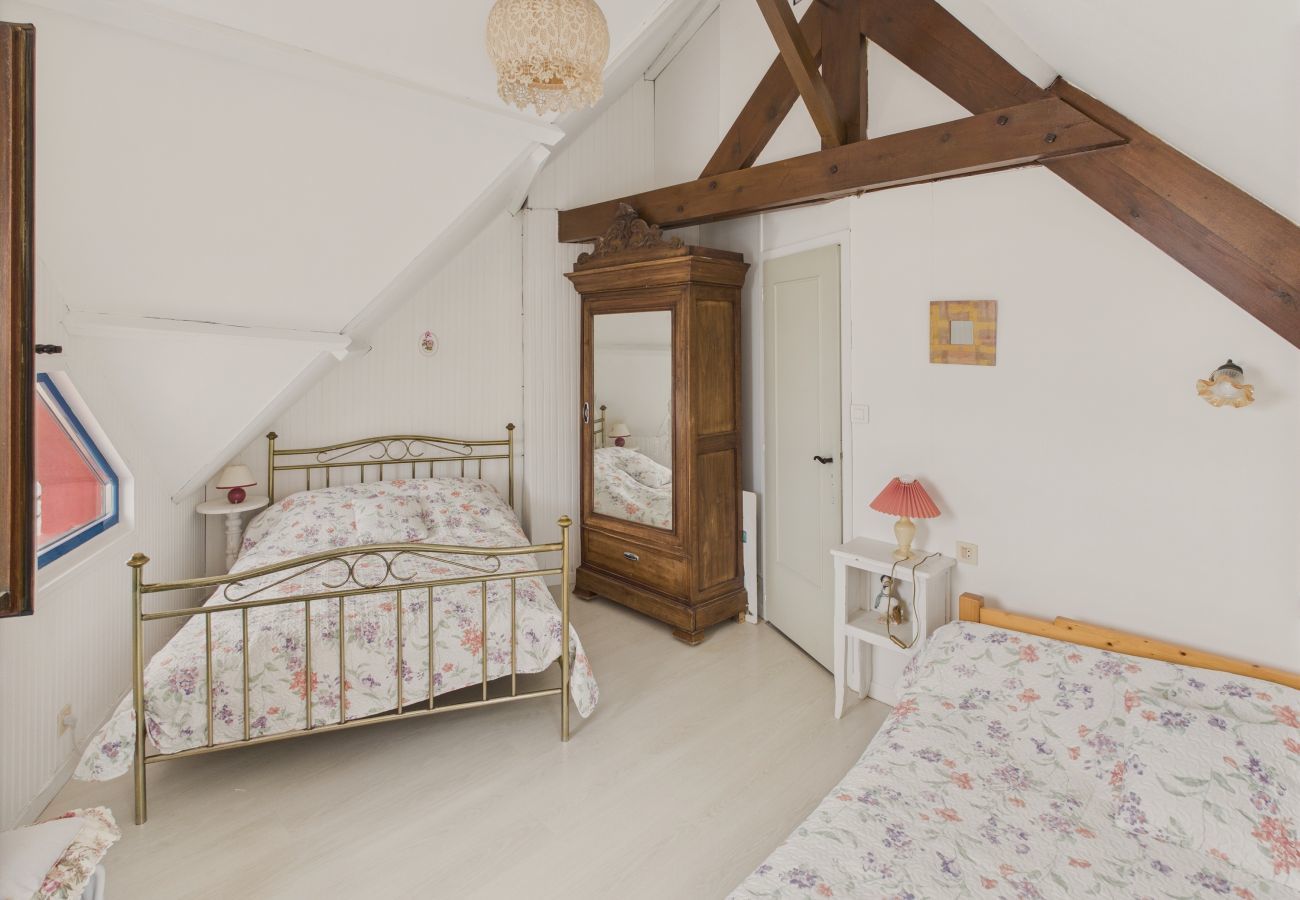 House in Treffiagat - Harbor view – 350m from the beach – house for 6