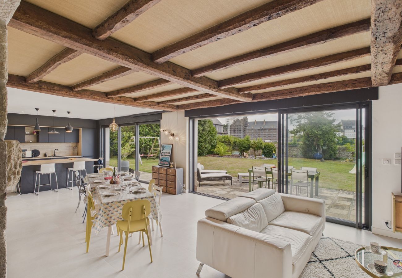 House in Pont-l´Abbé - River View – Spacious House and Garden for 10