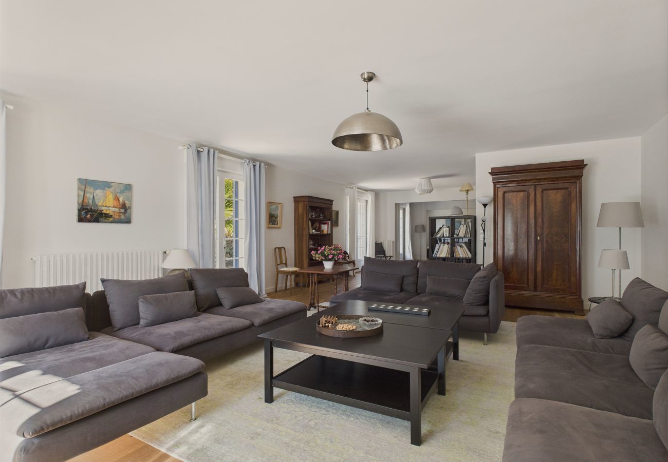House in Le Pouliguen - 650m from the sea – Large house for 10 with pool