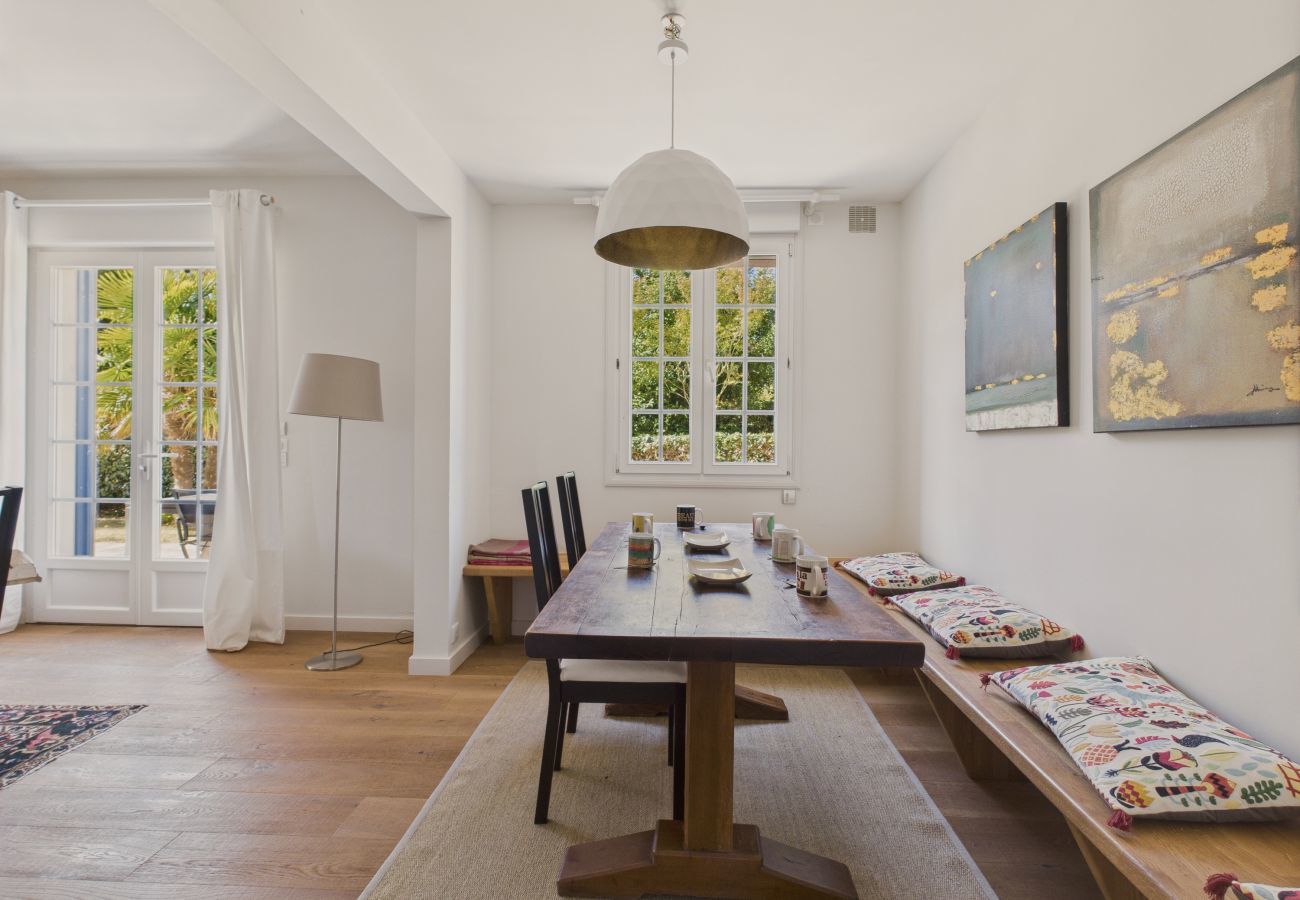 House in Le Pouliguen - 650m from the sea – Large house for 10 with pool