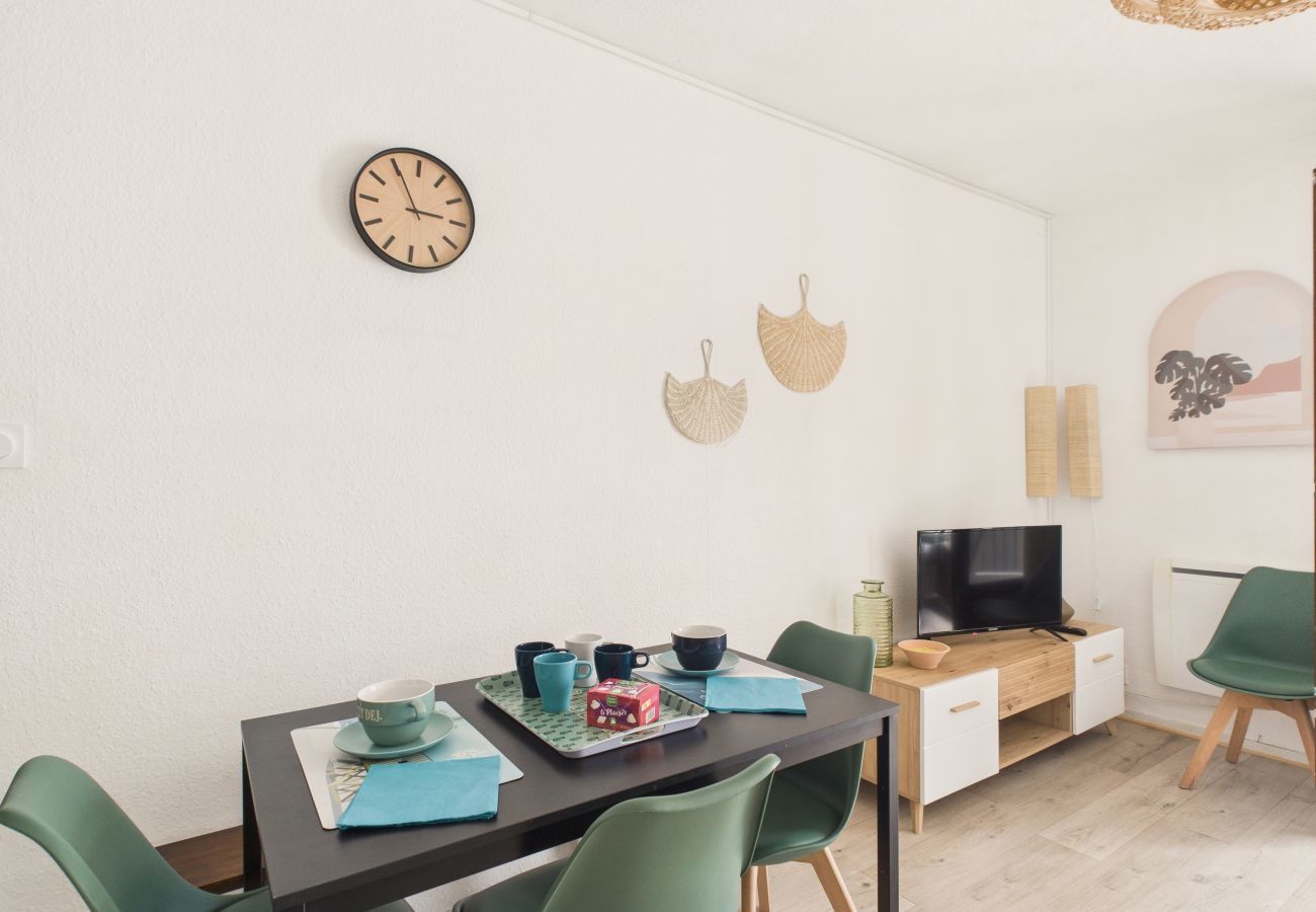 Apartment in Saint-Hilaire-de-Riez - 200m from the beach, terrace, apartment for 4
