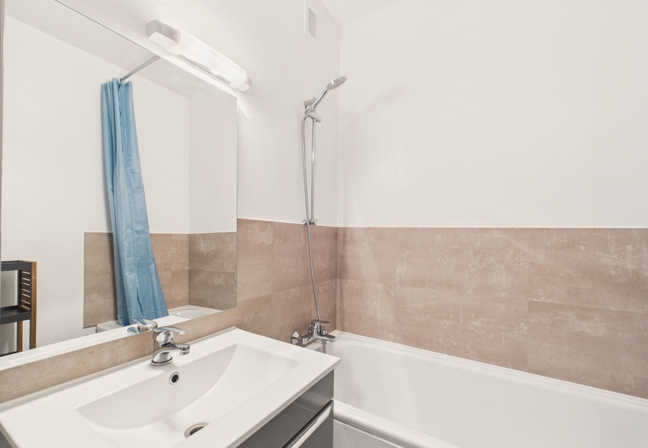 Apartment in Saint-Hilaire-de-Riez - 200m from the beach, terrace, apartment for 4