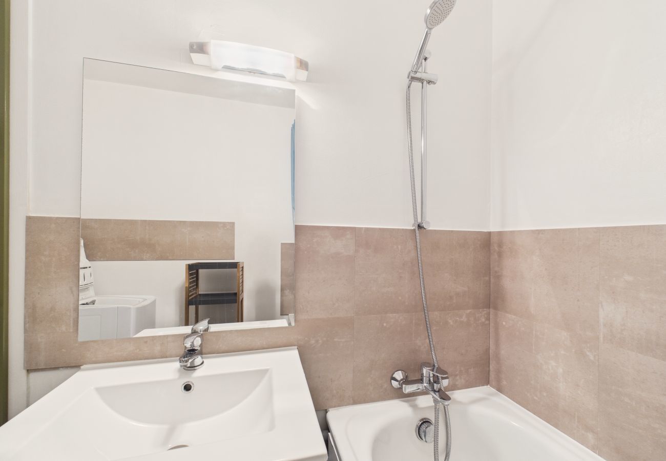 Apartment in Saint-Hilaire-de-Riez - 200m from the beach, terrace, apartment for 4