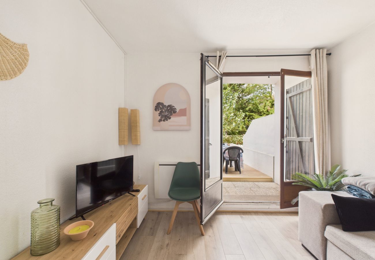 Apartment in Saint-Hilaire-de-Riez - 200m from the beach, terrace, apartment for 4