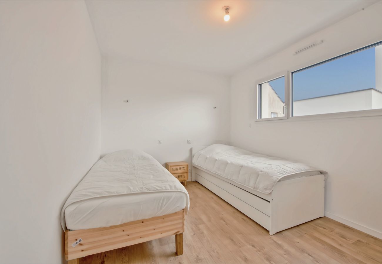 House in Plouguerneau - Villa for 9 - Heated Pool - Jacuzzi - petanque 