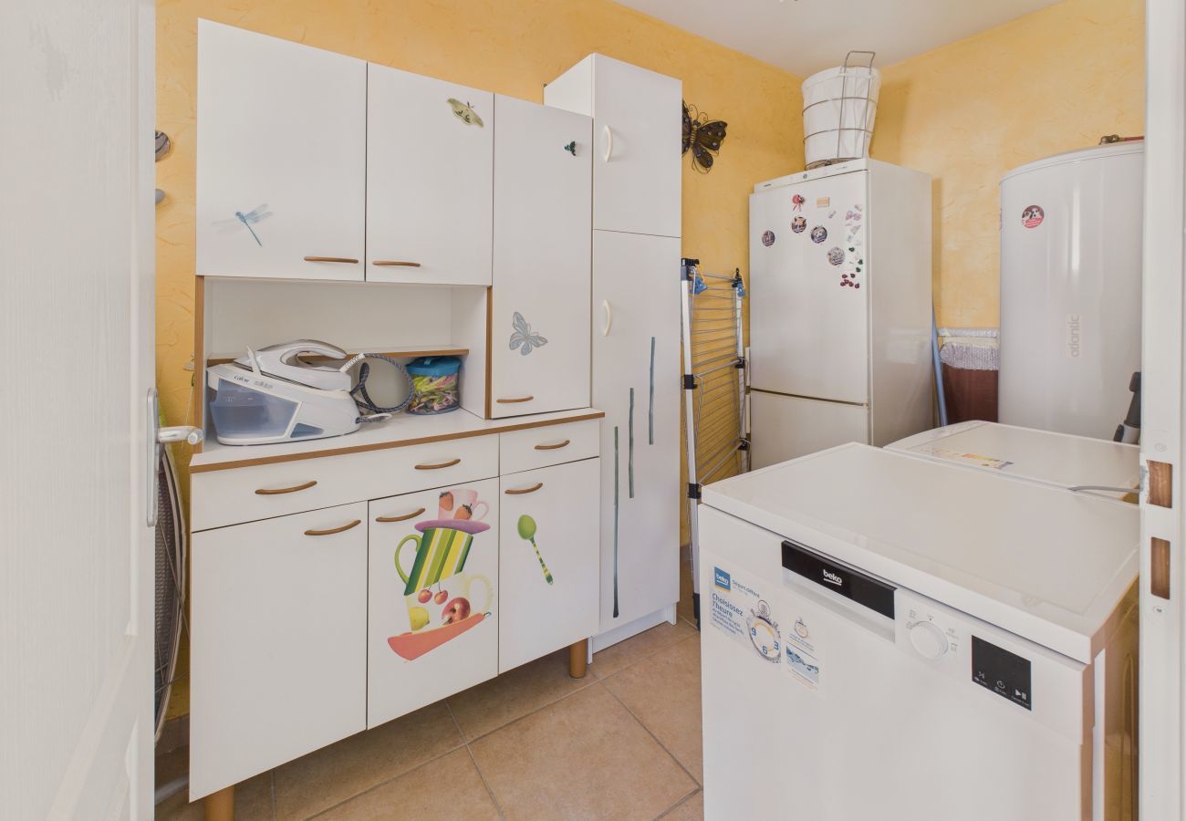 House in Lanton - Charming pink house for 4 - 500m from beach