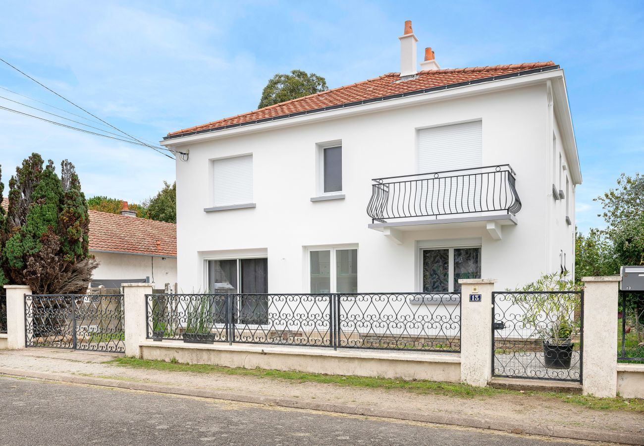 Terraced House in Saint-Brevin-les-Pins - House for 6, 950m from the seafront in St Brevin