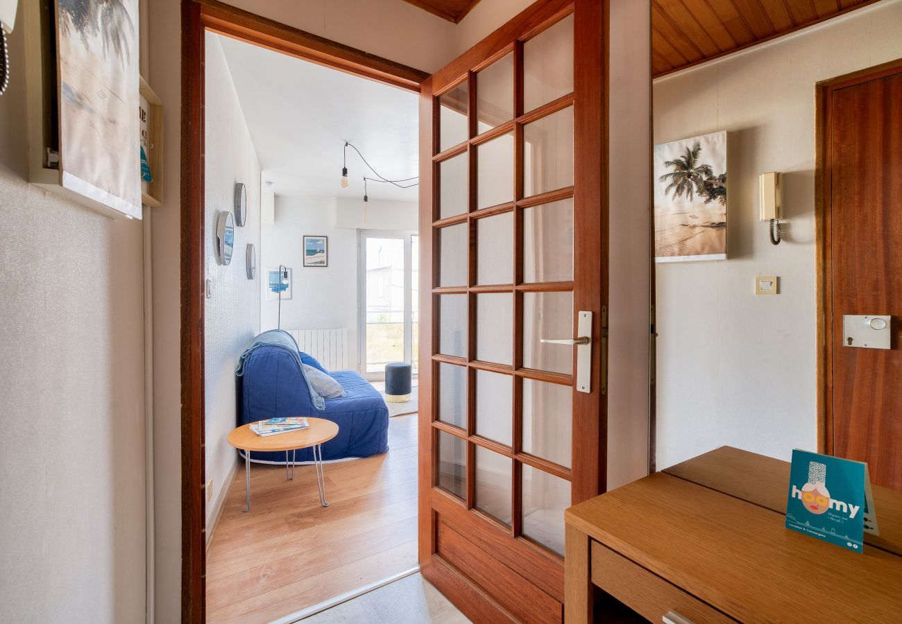 Apartment in Dinard - 700m from the beach, Dinard center, 2 adults 1 child