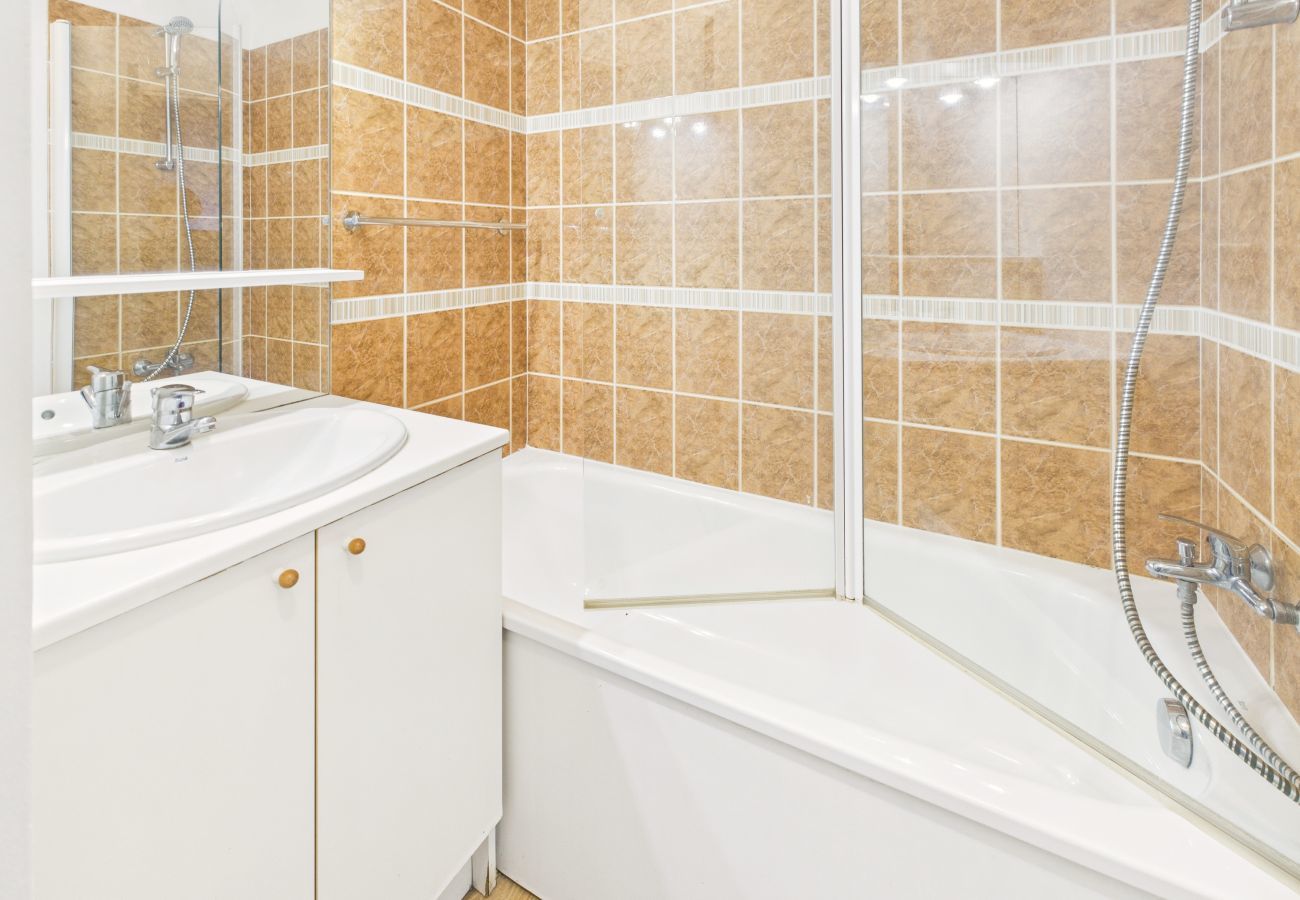 Apartment in Bénodet - Facing the Golf  – Apartment for 6 with Balcony