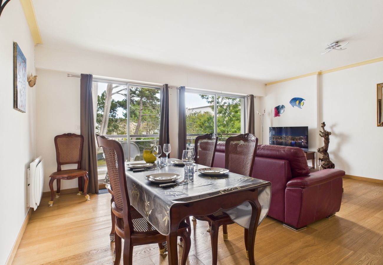 Apartment in La Baule-Escoublac - 200m from La Baule beach - 4 adults/1 child