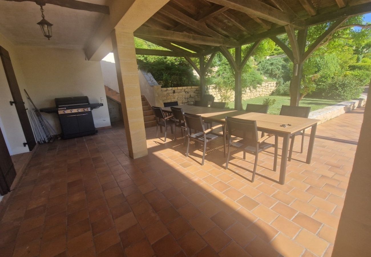 House in Sarlat-la-Canéda - Spacious Family Home with Pool for 12