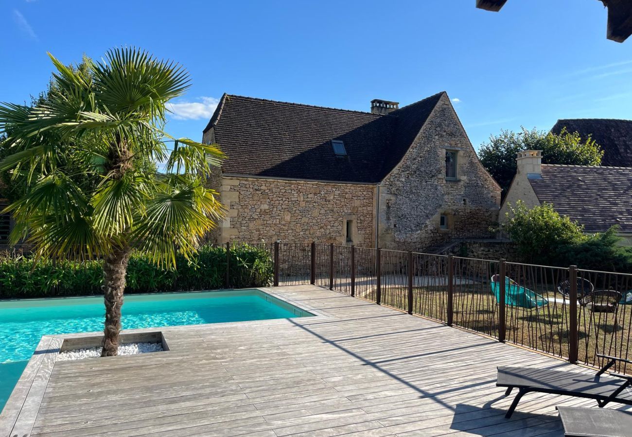 House in Les Eyzies-de-Tayac-Sireuil - Valley View – Large house for 10 – Pool