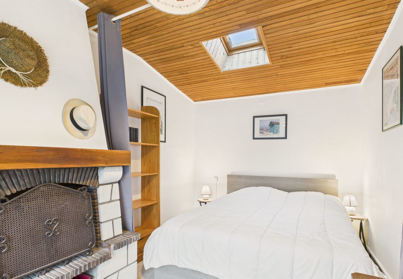 House in Le Bois-Plage-en-Ré - House for 4 adults and 1 child with garden