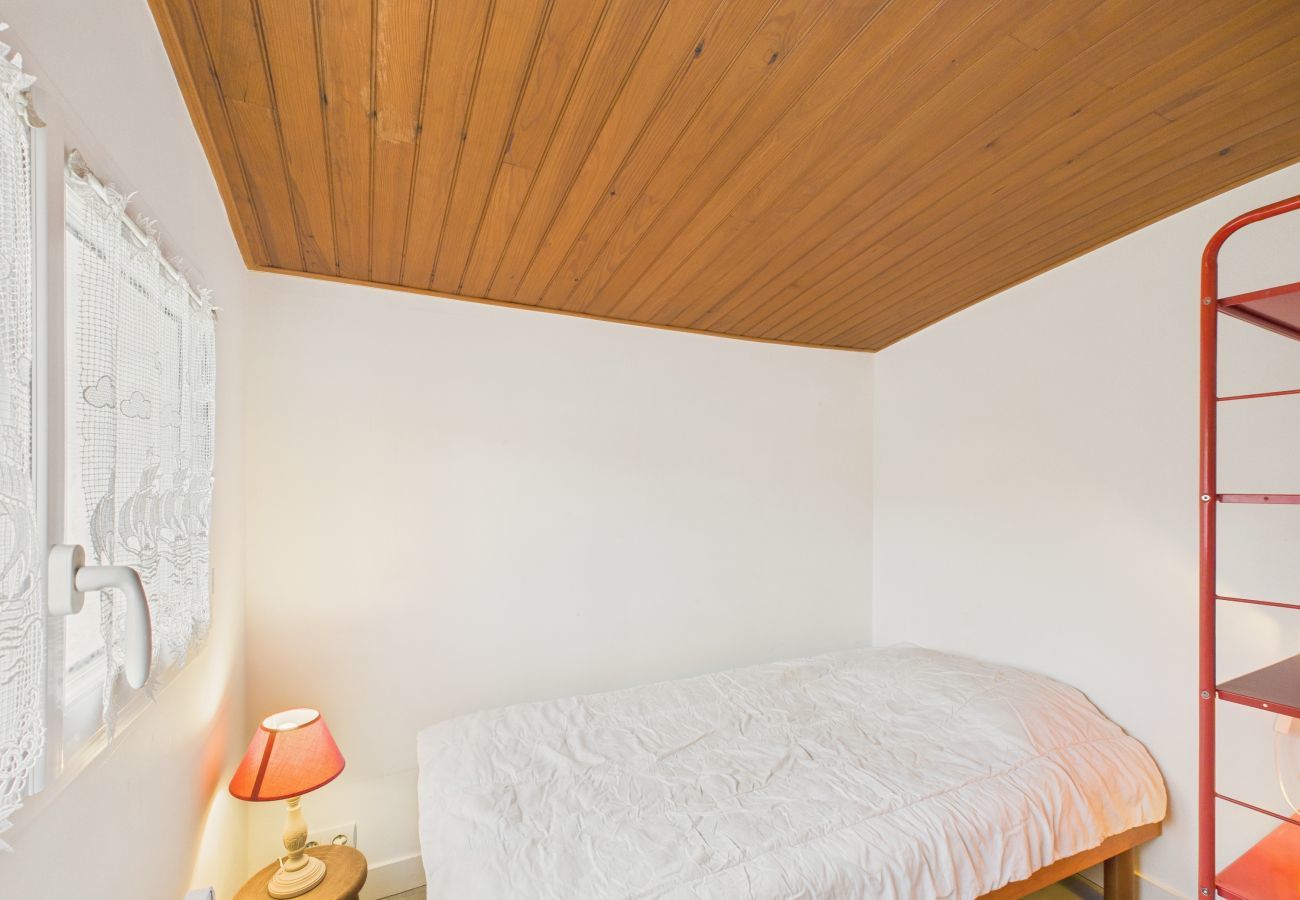 House in Le Bois-Plage-en-Ré - House for 4 adults and 1 child with garden