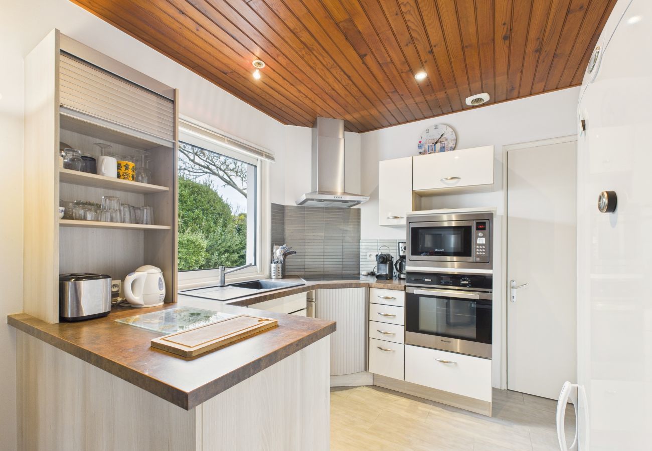 House in Le Bois-Plage-en-Ré - House for 4 adults and 1 child with garden