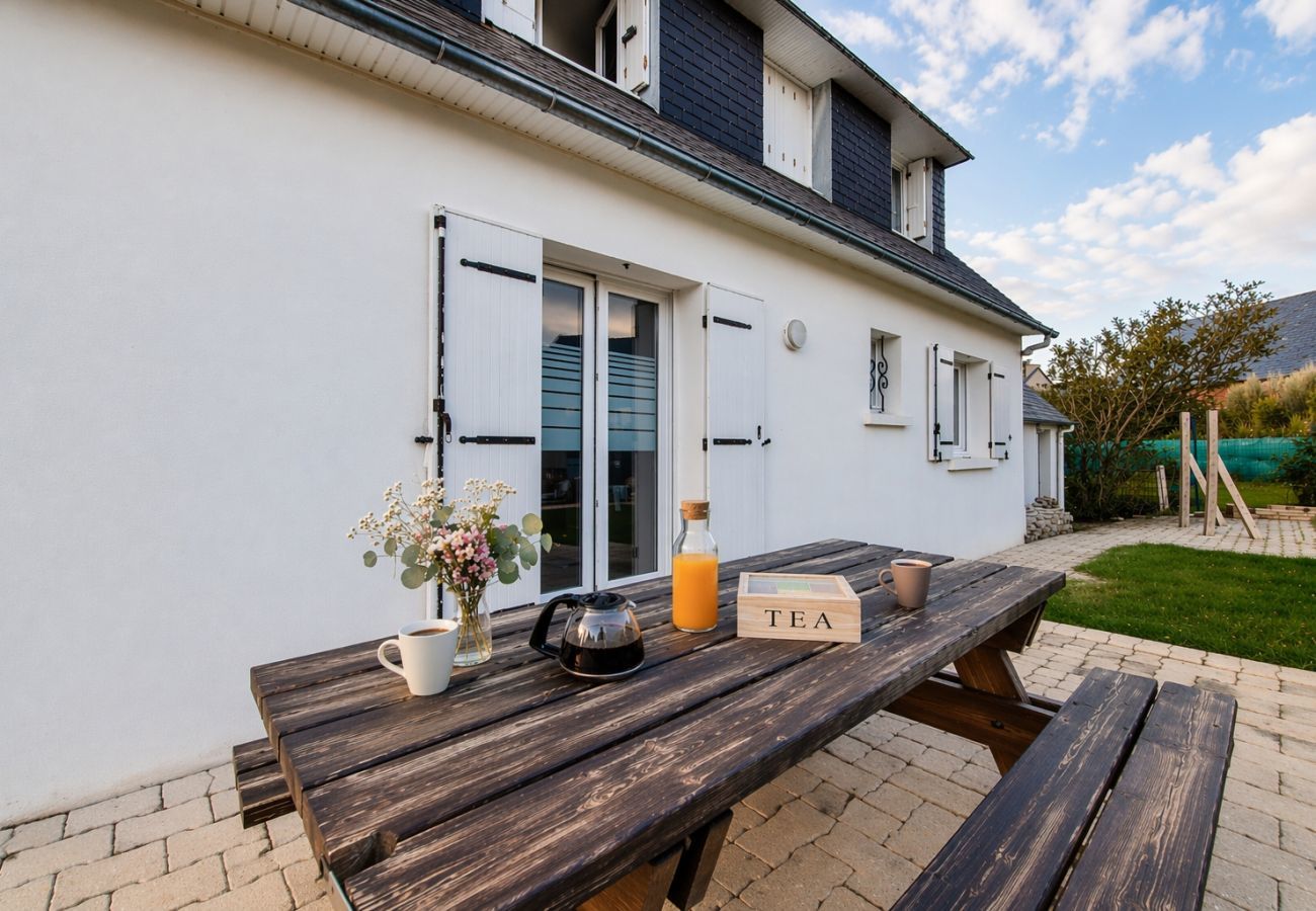 House in Plouguerneau - House for 6 with Large Garden – City Center
