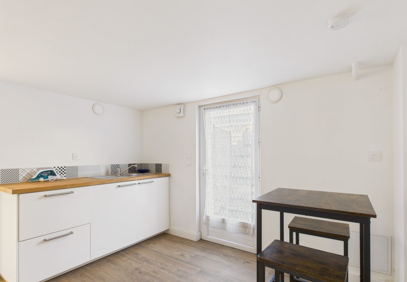 House in La Tranche-sur-Mer - 400m from sea - big house for 10, garden