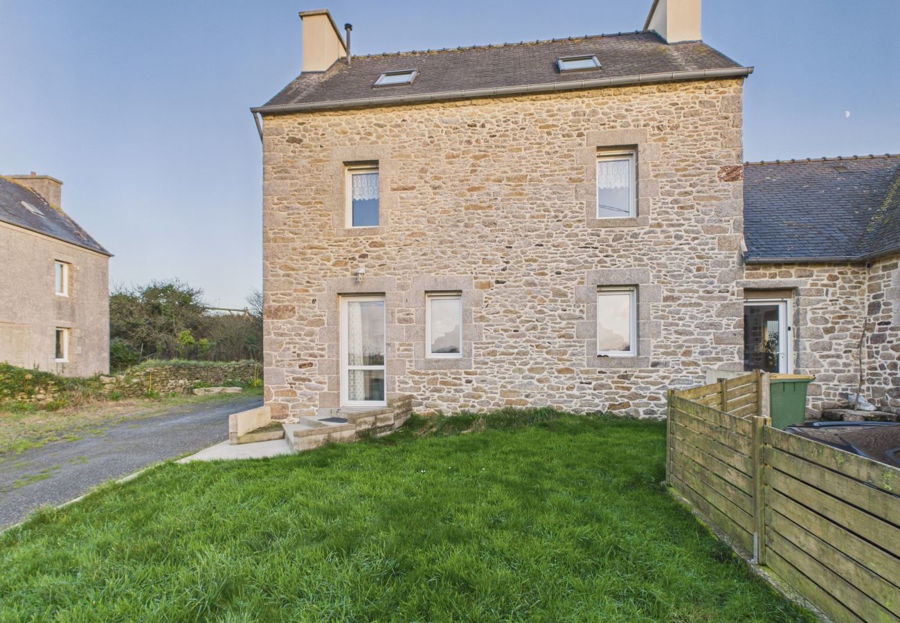 House in Plouguerneau - House for 7 with Garden – Very Quiet Neighborhood