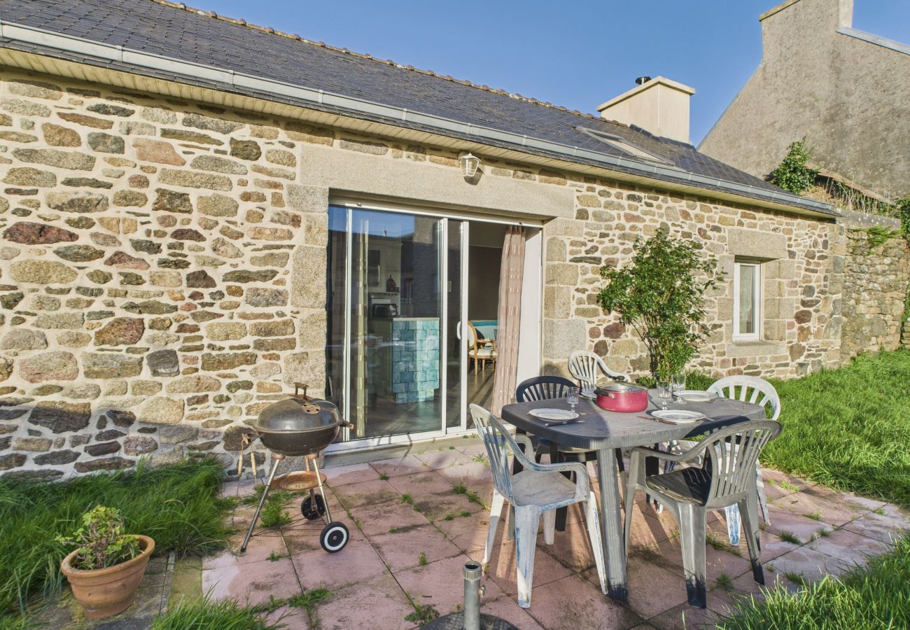 House in Plouguerneau - Perfect for 2 in the Countryside with Garden
